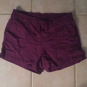 Old navy twill shorts with front and back pockets